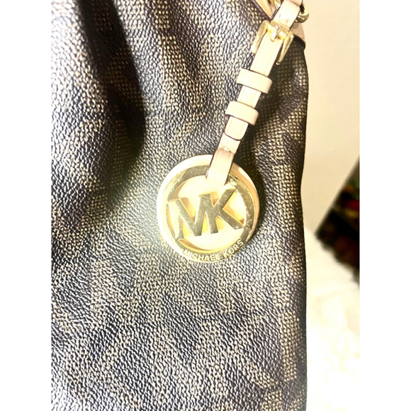 Michael kors Bedford Jet Set Brown Convertible Shoulder Bag with Crossbody strap - Picture 3 of 13